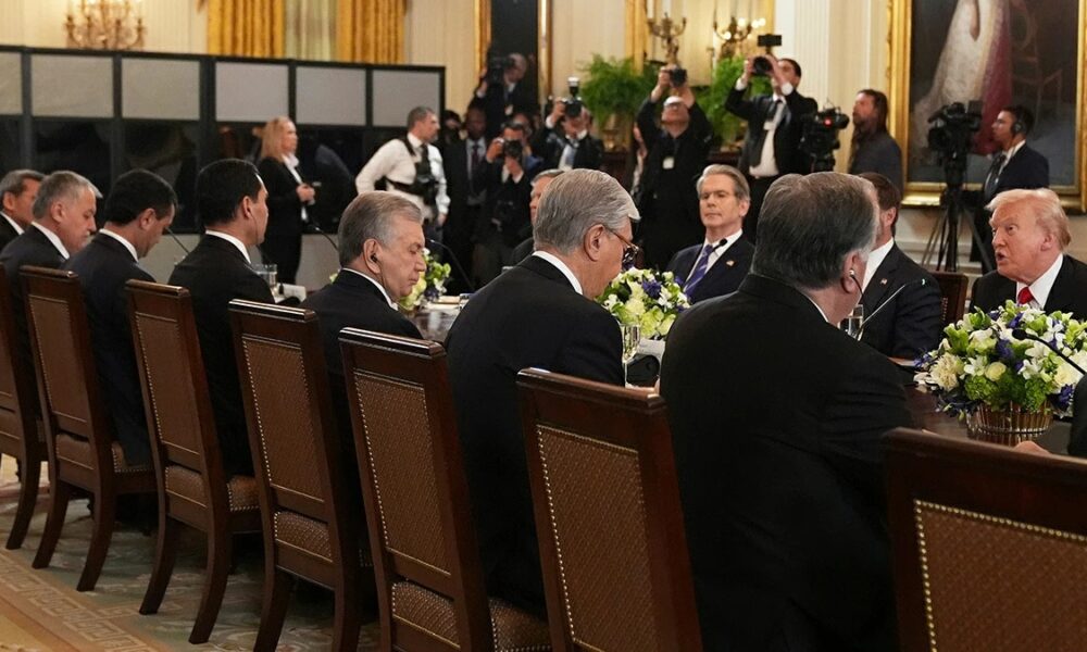 US and Central Asian leaders sign billion-dollar deals at Washington summit - Harici